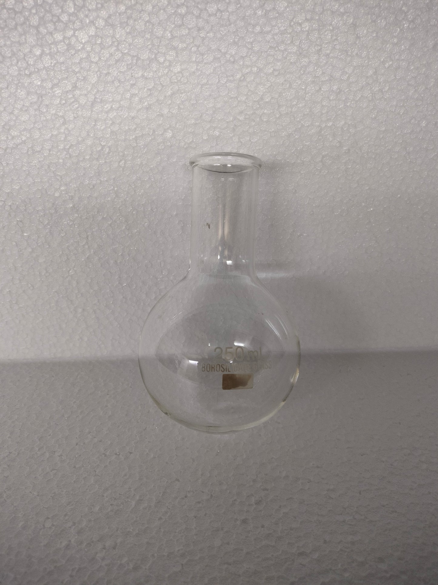 ROUND BOTTOM FLASK – BOROSILICATE GLASS