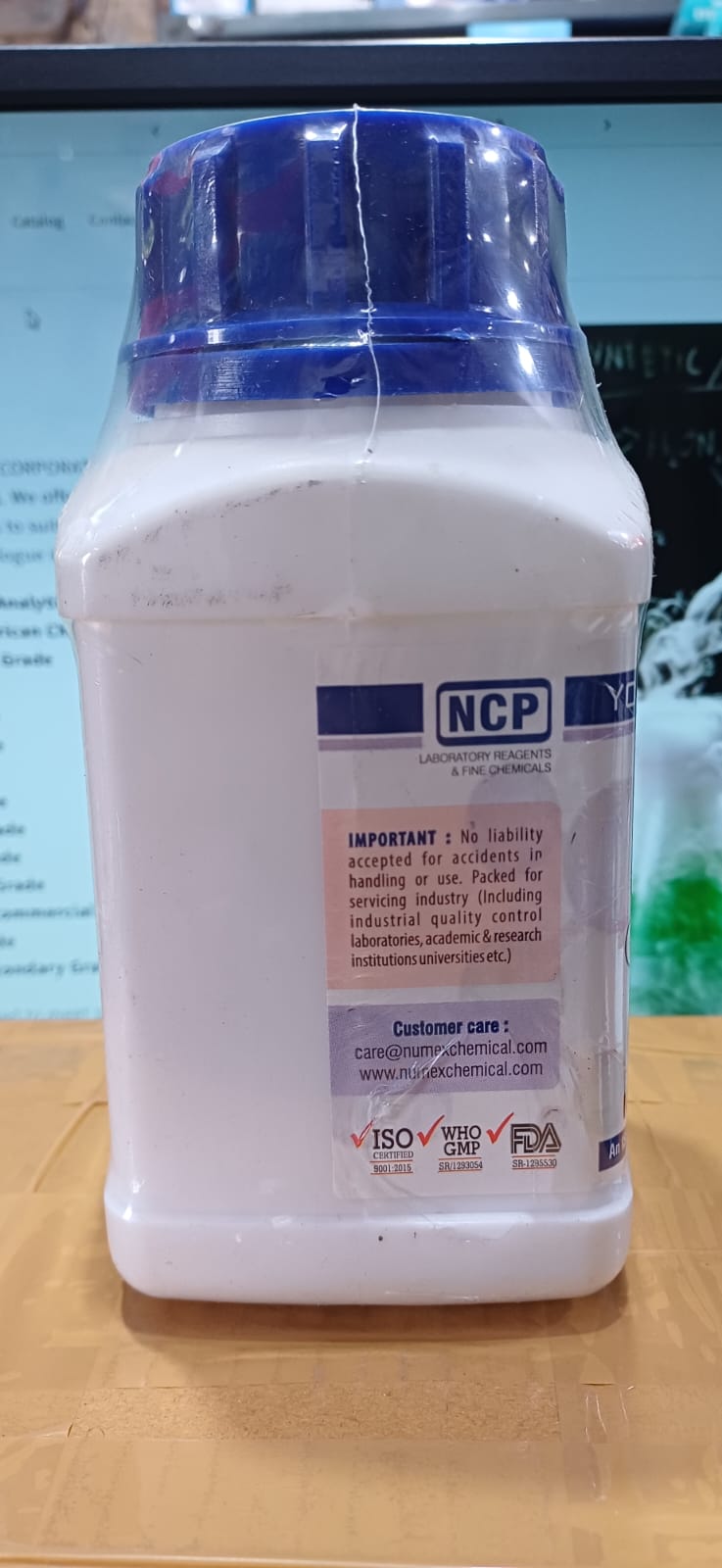 SODIUM HYDROXIDE FLAKES NAOH 500GM